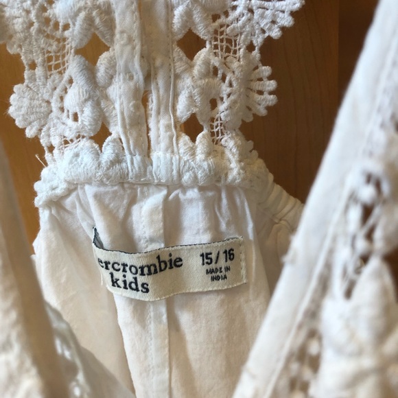 Girls white tank - Picture 3 of 4